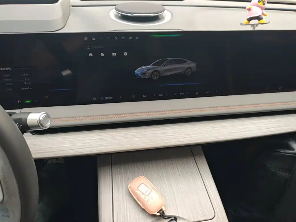 Geely Galaxy Galaxy E8 2024 2024 620km 4WD Starship Performance Edition