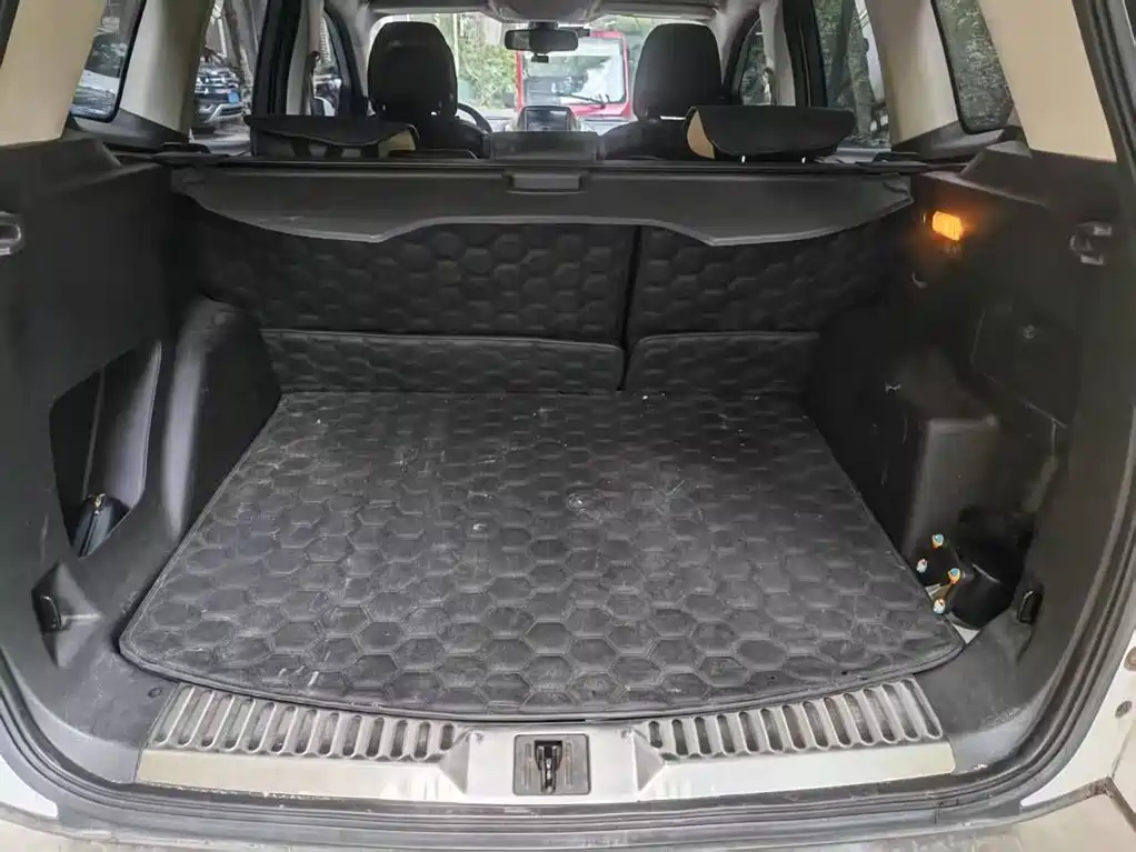 Фото 4 - Ford Kuga