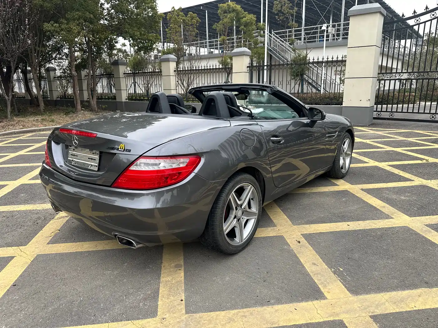 Mercedes-Benz SLK-Class 2011 SLK 200 Luxury Sport фото 10