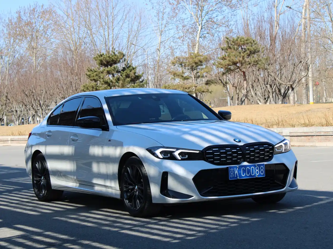 BMW 3 Series 2024 325i M Sport Shadowline Package фото 8