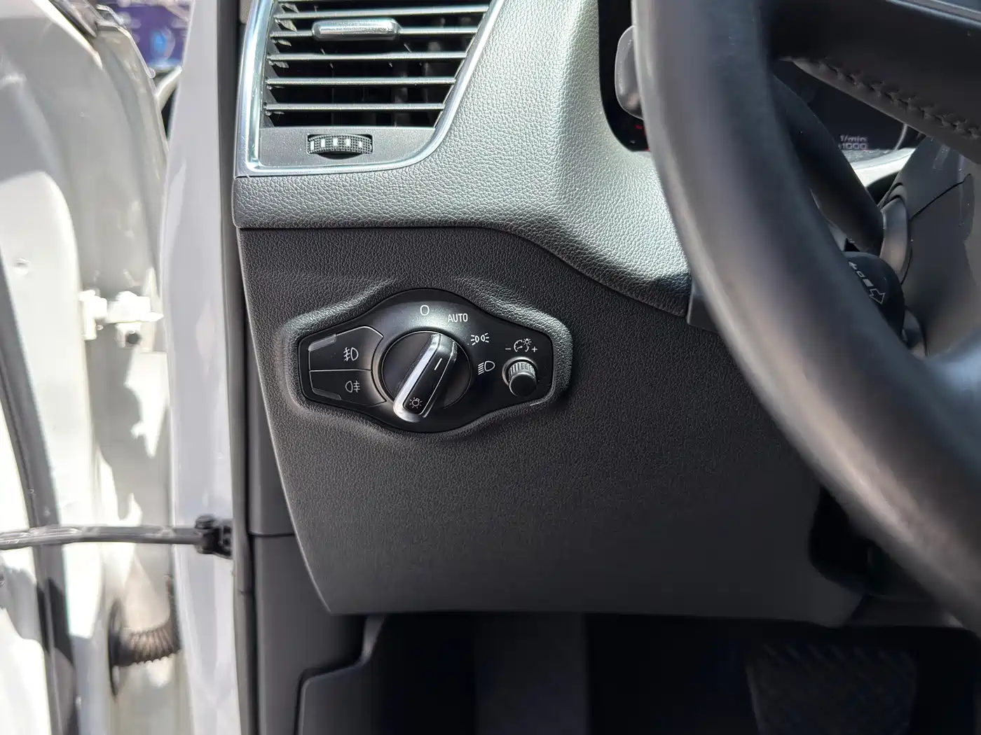 Audi Q5 2012 2.0TFSI Comfort фото 17