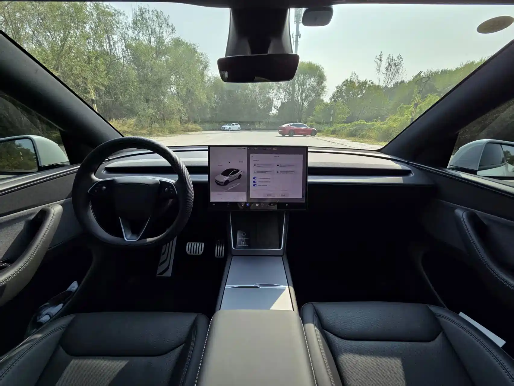 Photo 12 - Tesla Model Y
