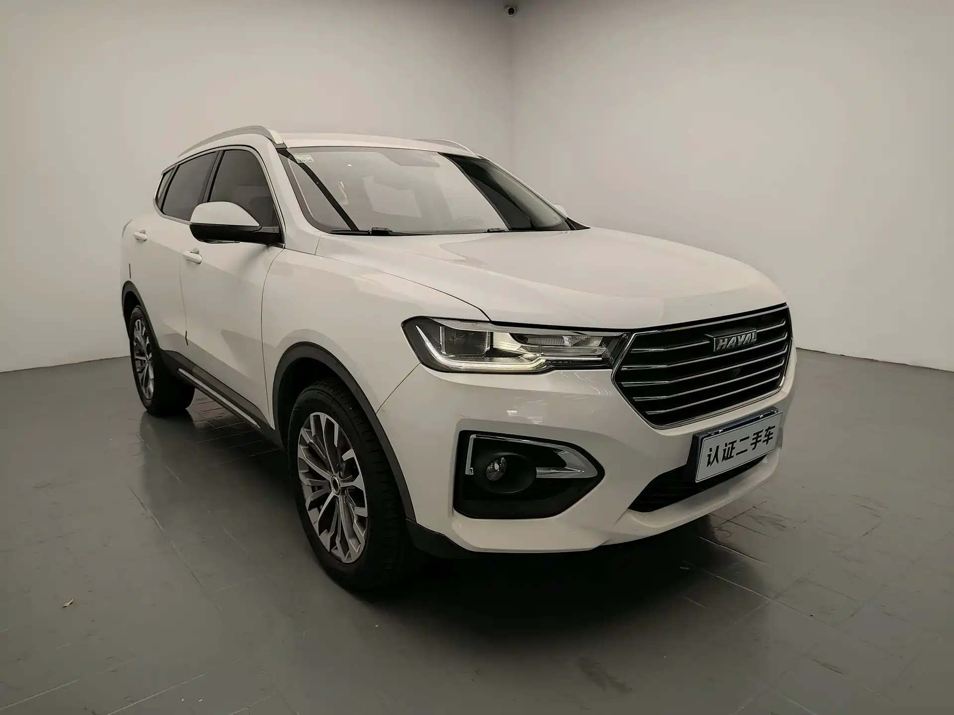Photo 3 - Haval H6