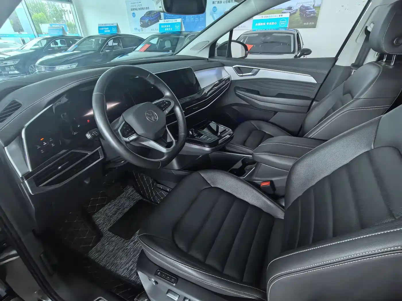 Volkswagen Talagon 2022 380TSI 4WD Luxury Premium Pro Edition 7-Seater фото 3