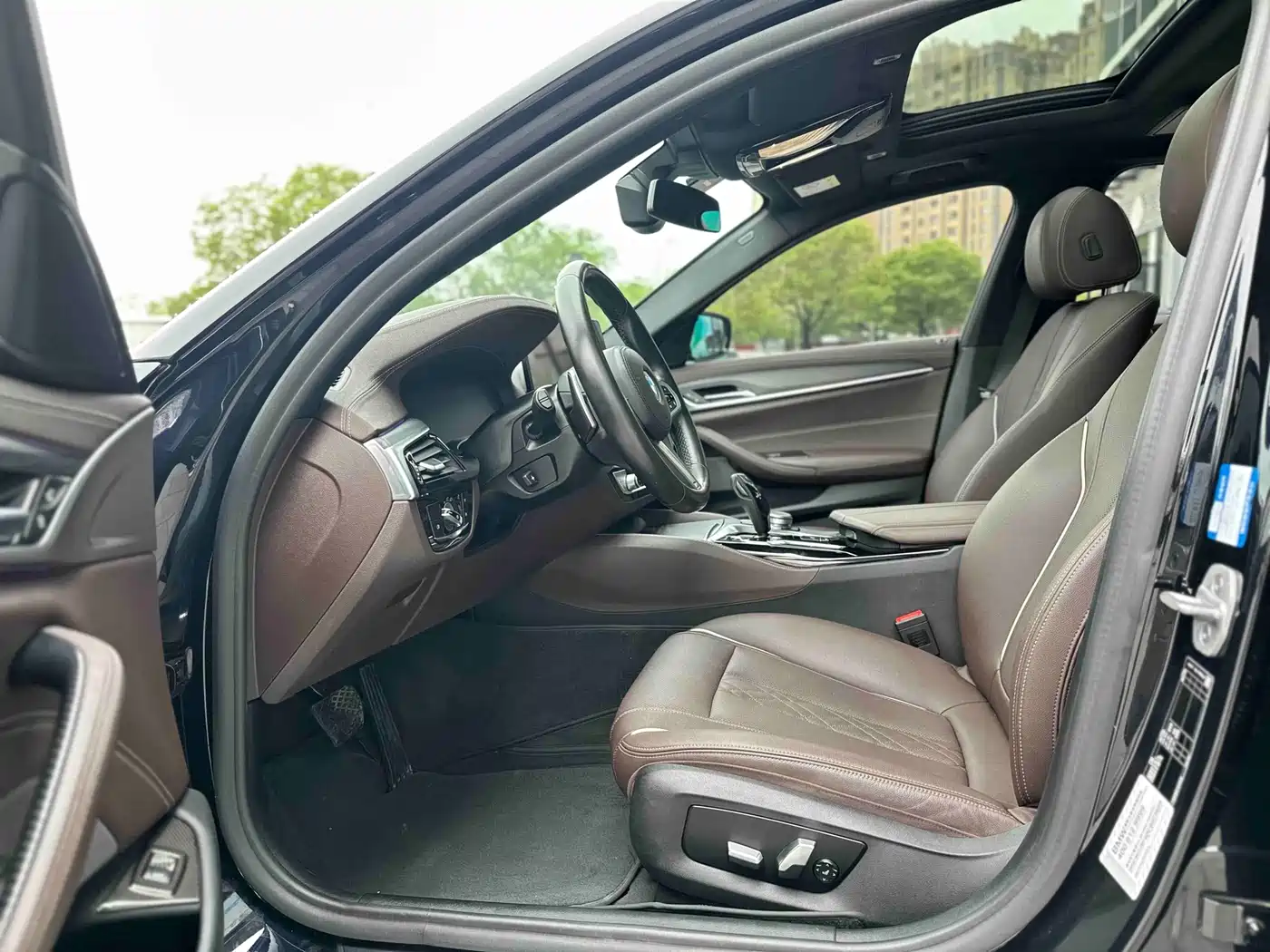 BMW 5 Series 2021 530Li Leading M Sport Package фото 14