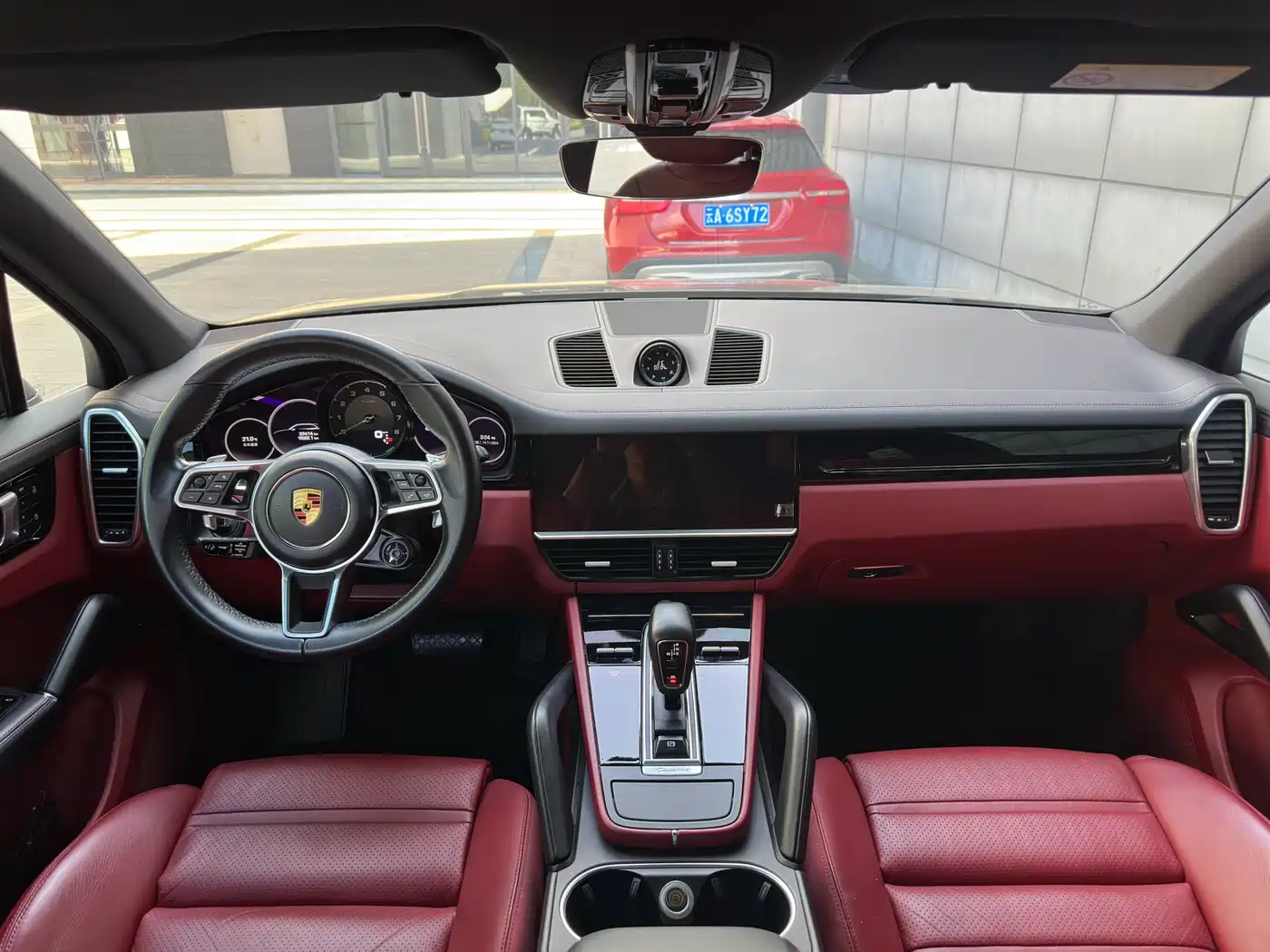 Porsche Cayenne New Energy 2022 Cayenne E-Hybrid 2.0T Platinum Edition фото 7