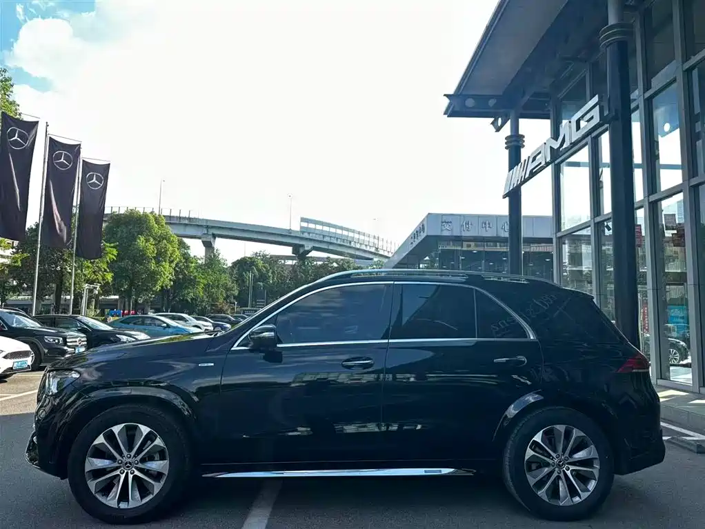 Mercedes-Benz GLE 2023 GLE 350 4MATIC Fashion фото 6