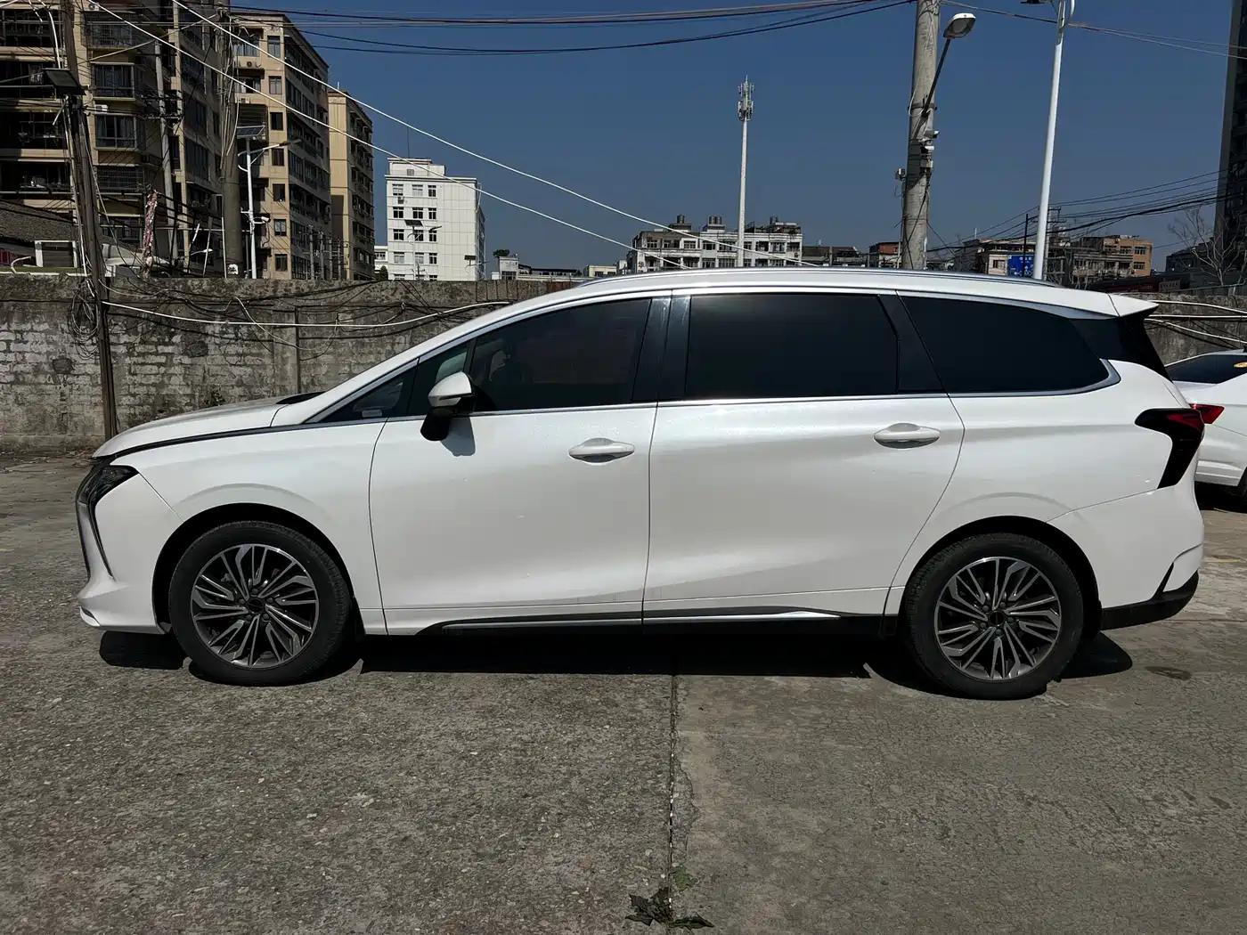 DONGFENG POPULAR YACHTS