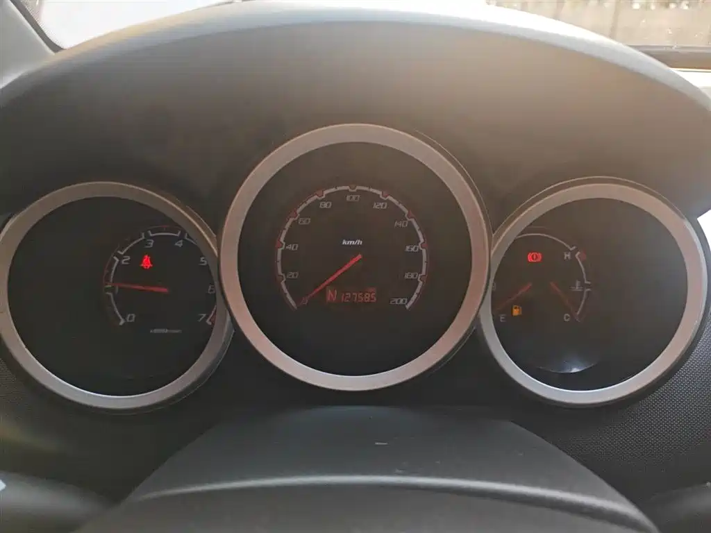 Changan CX20 2016 2014 1.4L IMT Sunroof Navigation Edition (China V)