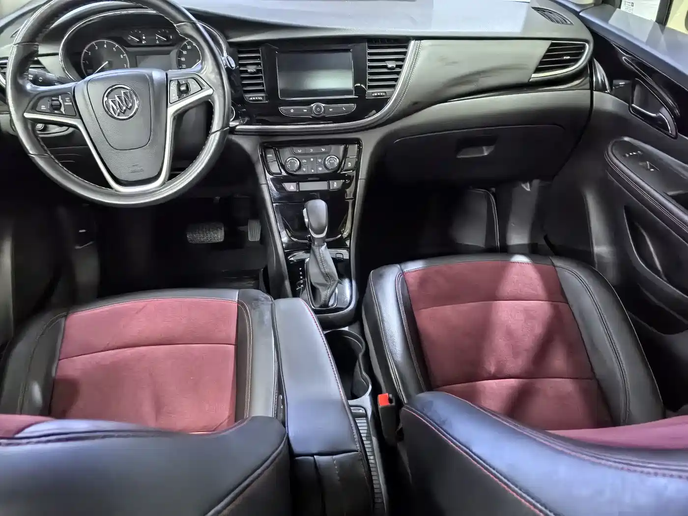 BUICK ANGKOLA