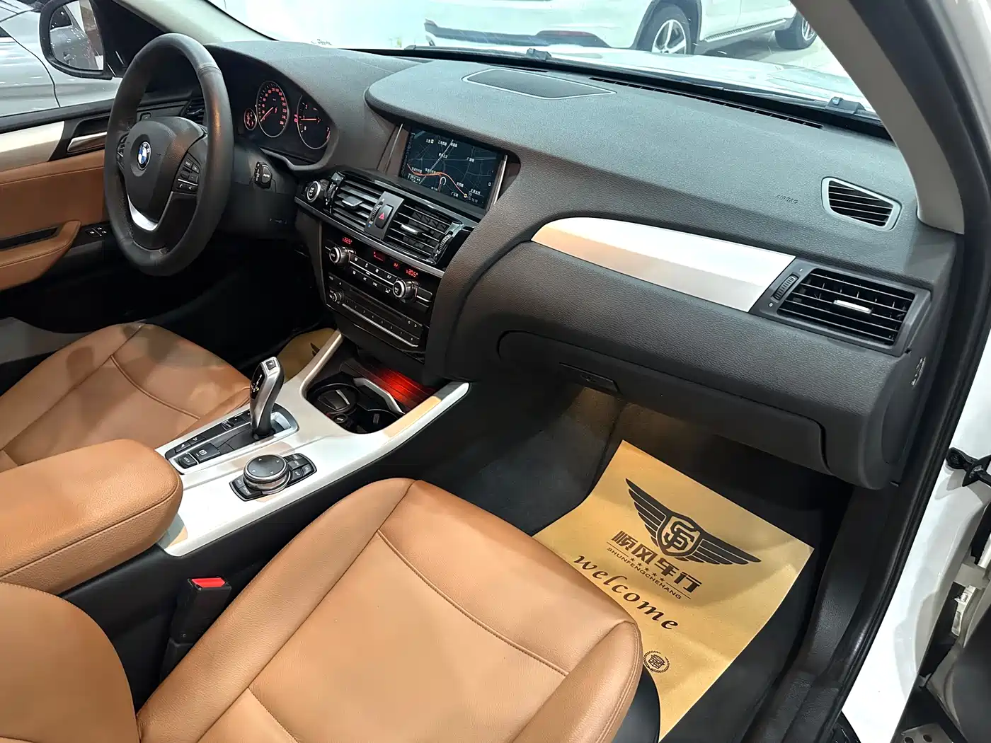 BMW X3 (Import) 2014 xDrive28i Leading Edition фото 3