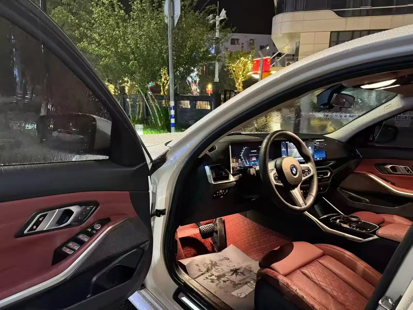 Photo 4 - BMW 3 Series