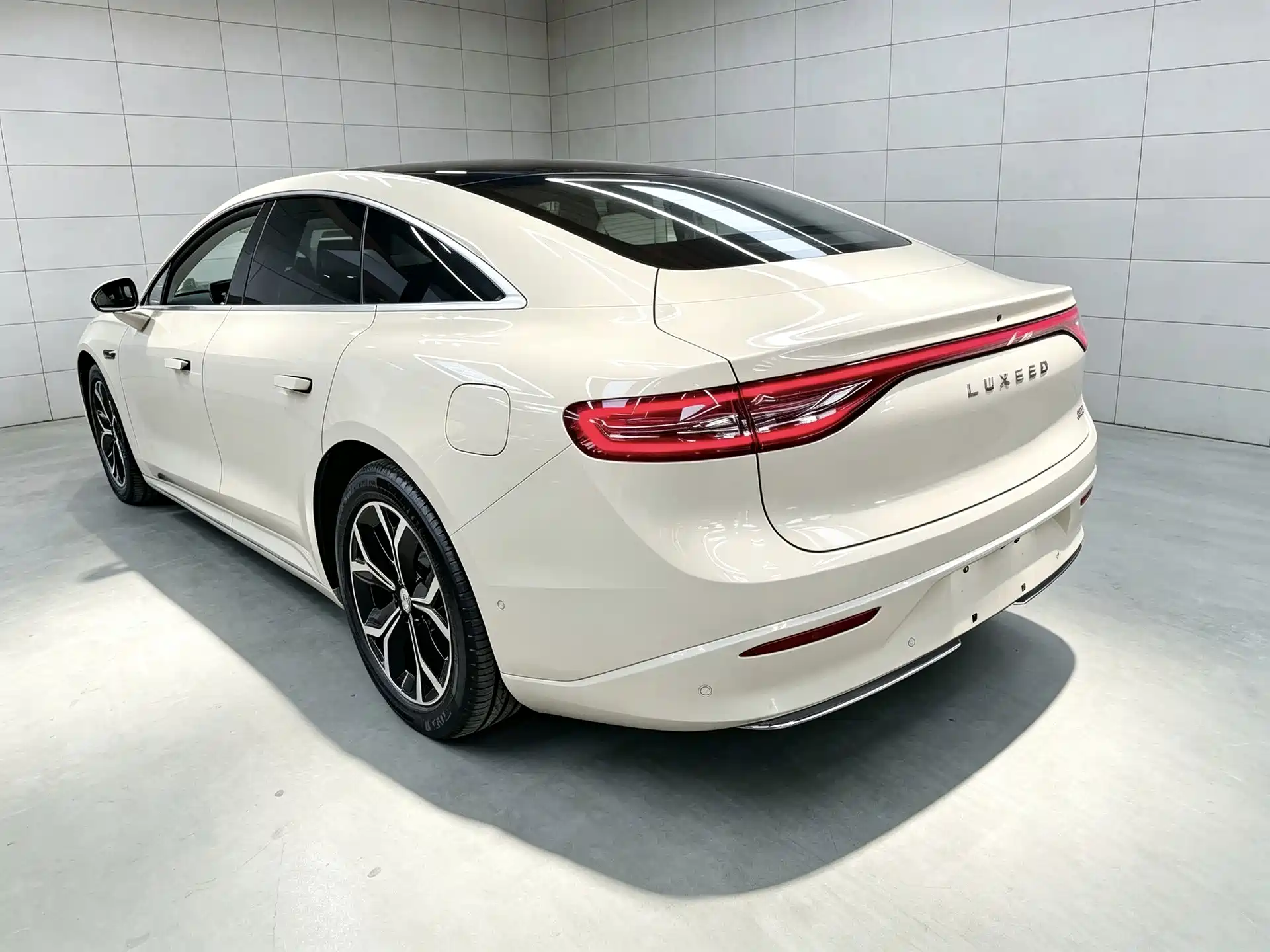 Photo 18 - Zhijie S7