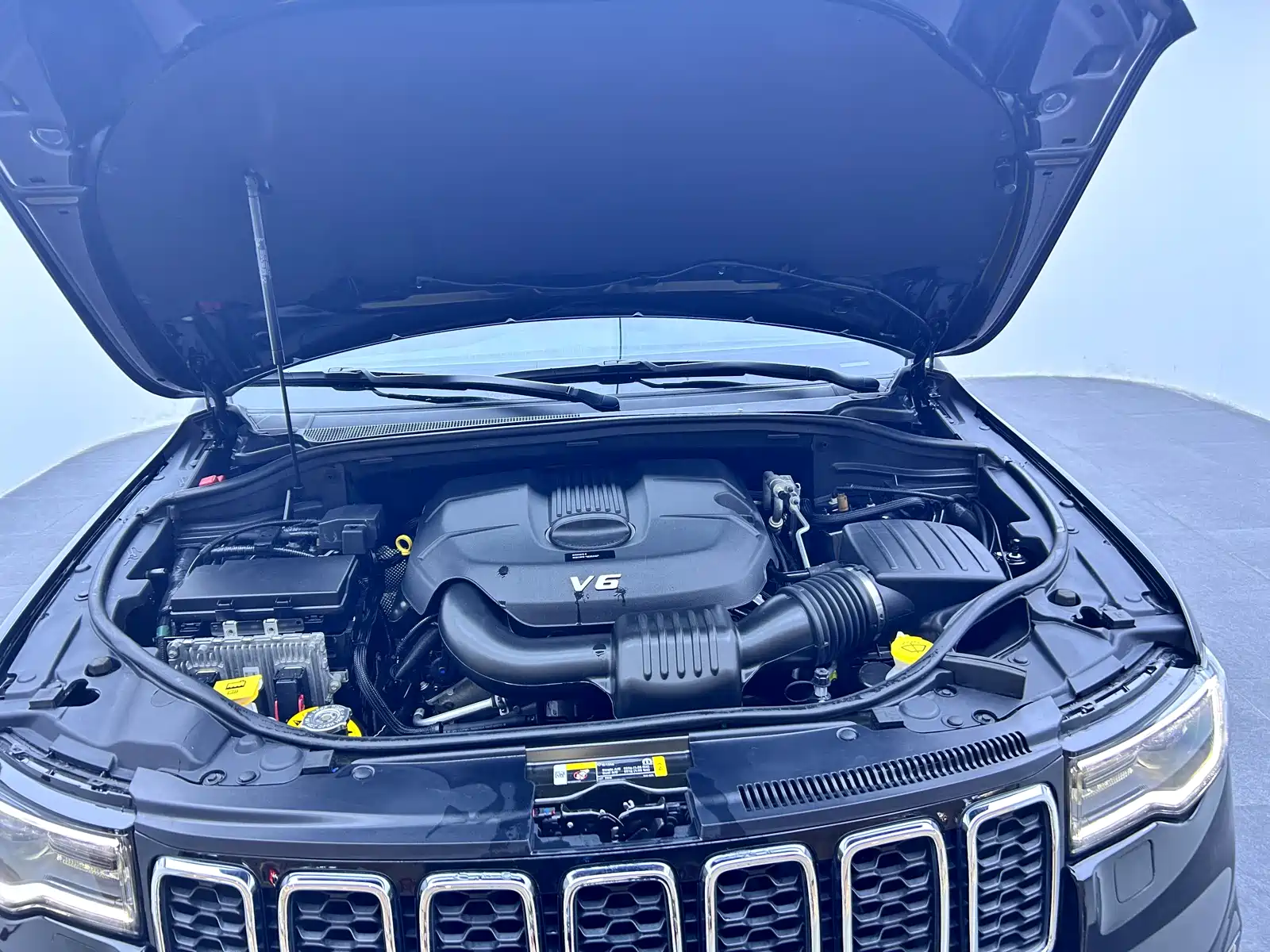 Фото 18 - Jeep Grand Cherokee (Import)