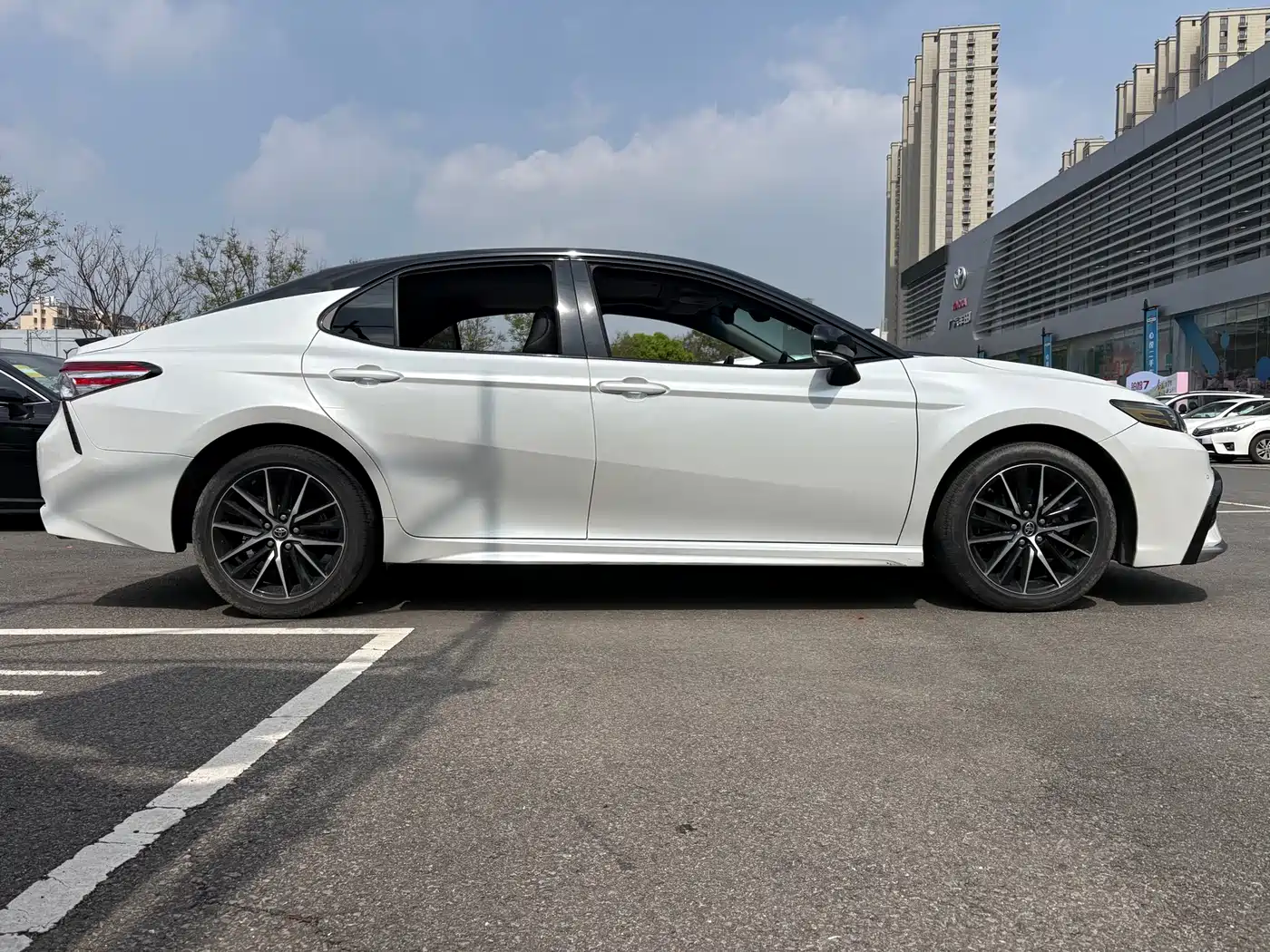 Toyota Camry 2021 2.5S Feng Shang Edition фото 4