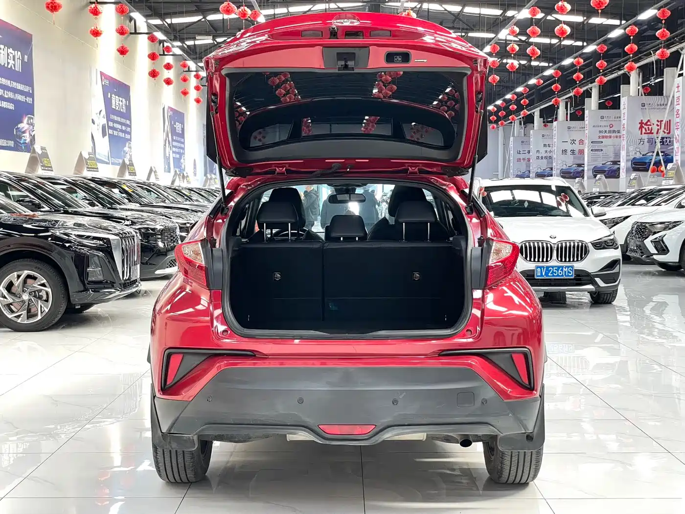 Toyota C-HR 2020 Model 2.0L Leading фото 15