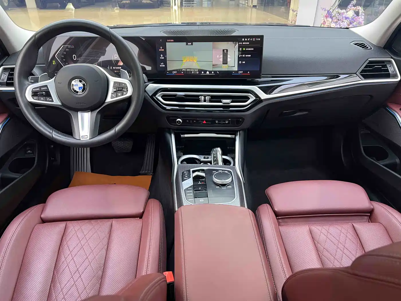 BMW 3 Series 2025 330Li M Sport Night Edition фото 6