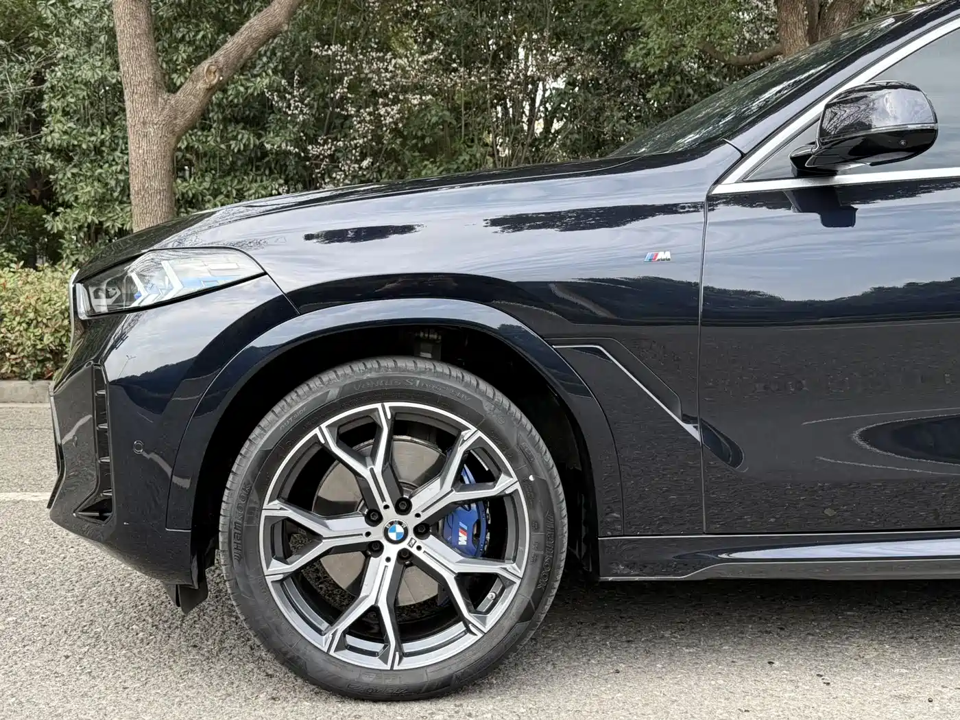 BMW X6 2023 xDrive40i Premium M Sport Package фото 23