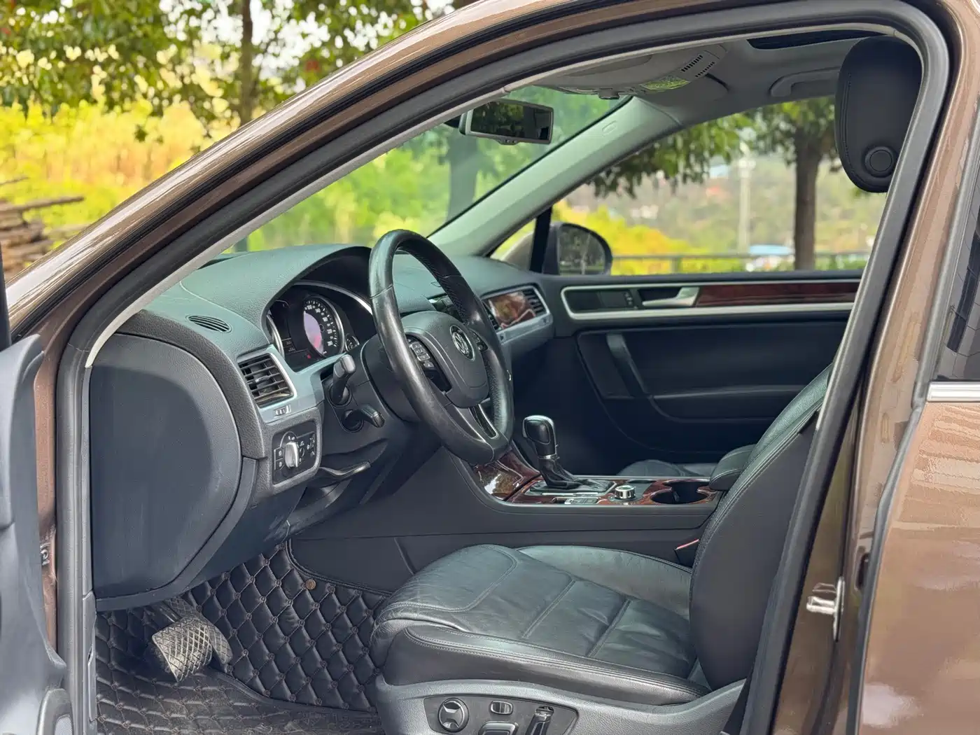 Volkswagen Touareg 2011 3.0TSI Comfort фото 5