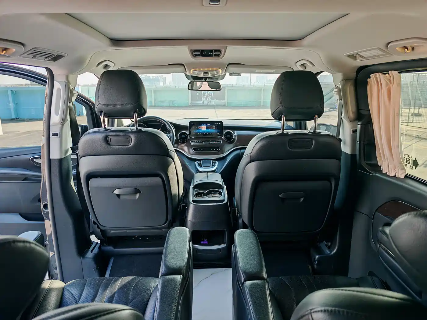 Mercedes-Benz V-Class 2021 V 260 Pilot Edition фото 14