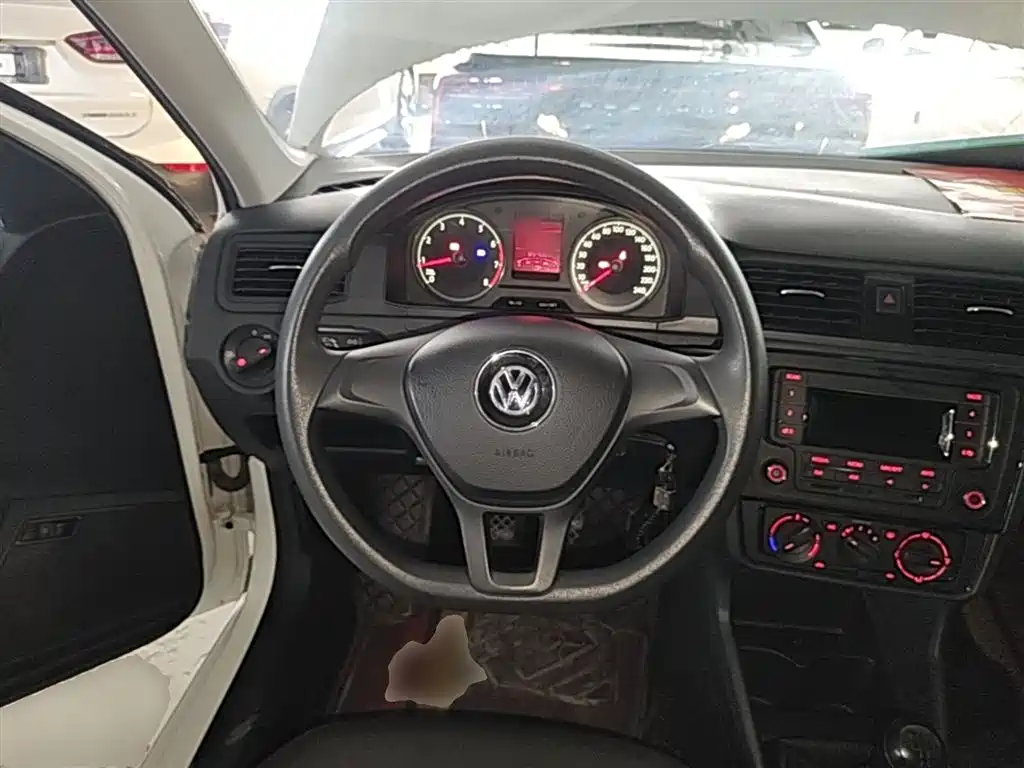 Volkswagen Santana 2016 1.6L Manual Trend Edition фото 11