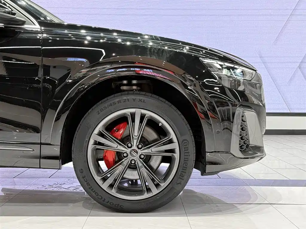 Audi Q8 2024 55 TFSI Luxury Sport фото 5
