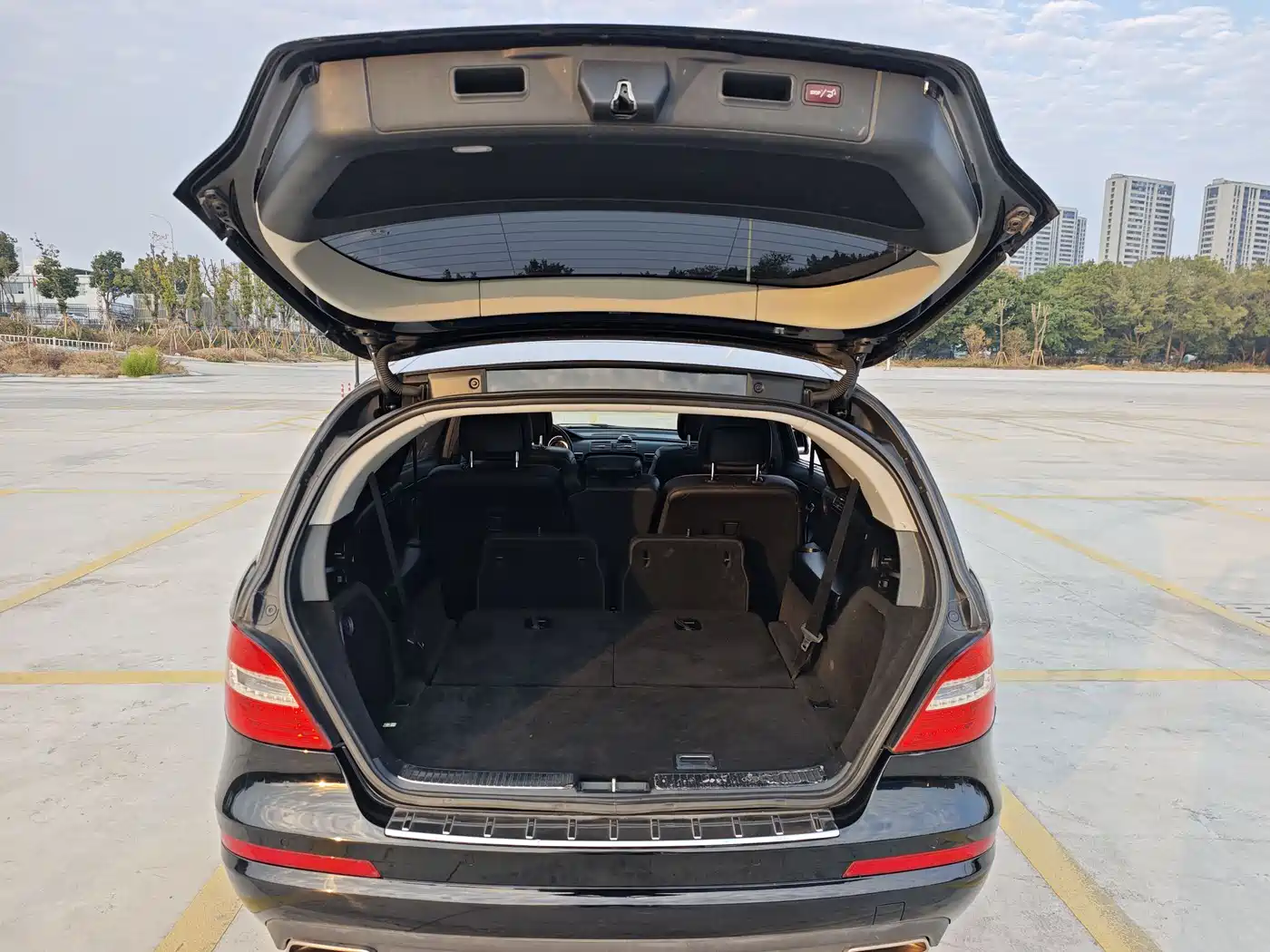 Mercedes-Benz R-Class 2017 R 320 4MATIC Business Collector's Edition фото 16