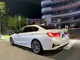 Photo 3 - BMW 3 Series