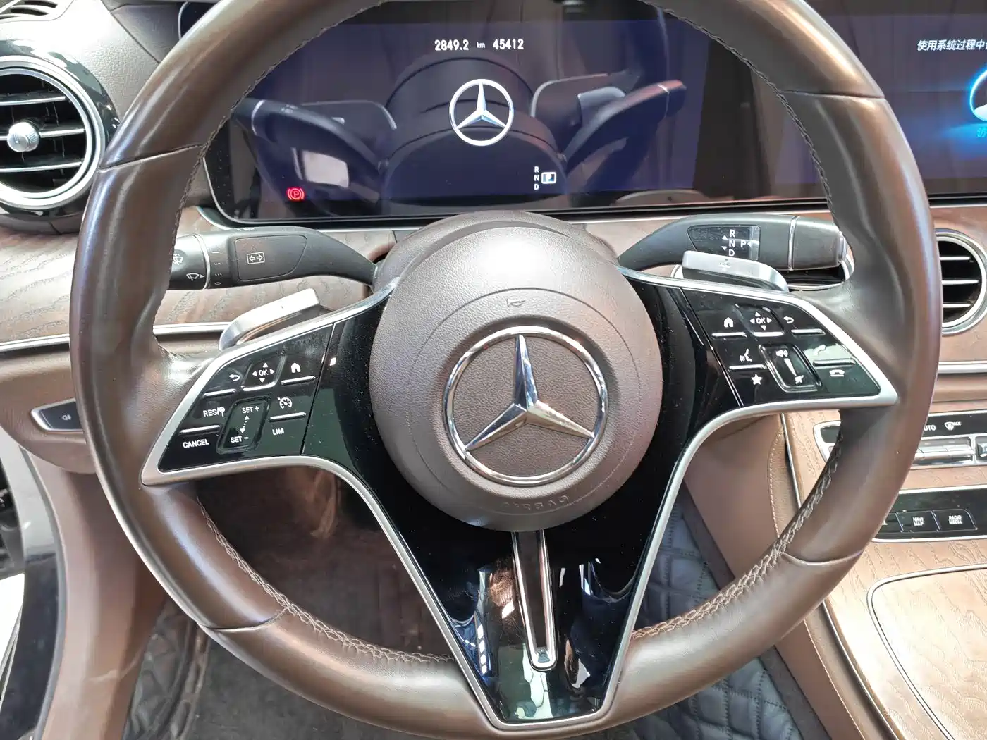 Mercedes-Benz E-Class 2023 E 300 L Fashion фото 12