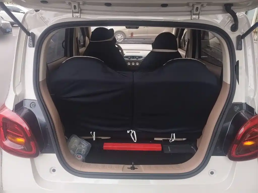 Wuling Motors Hongguang MINIEV 2026 2025 4-Door Advanced