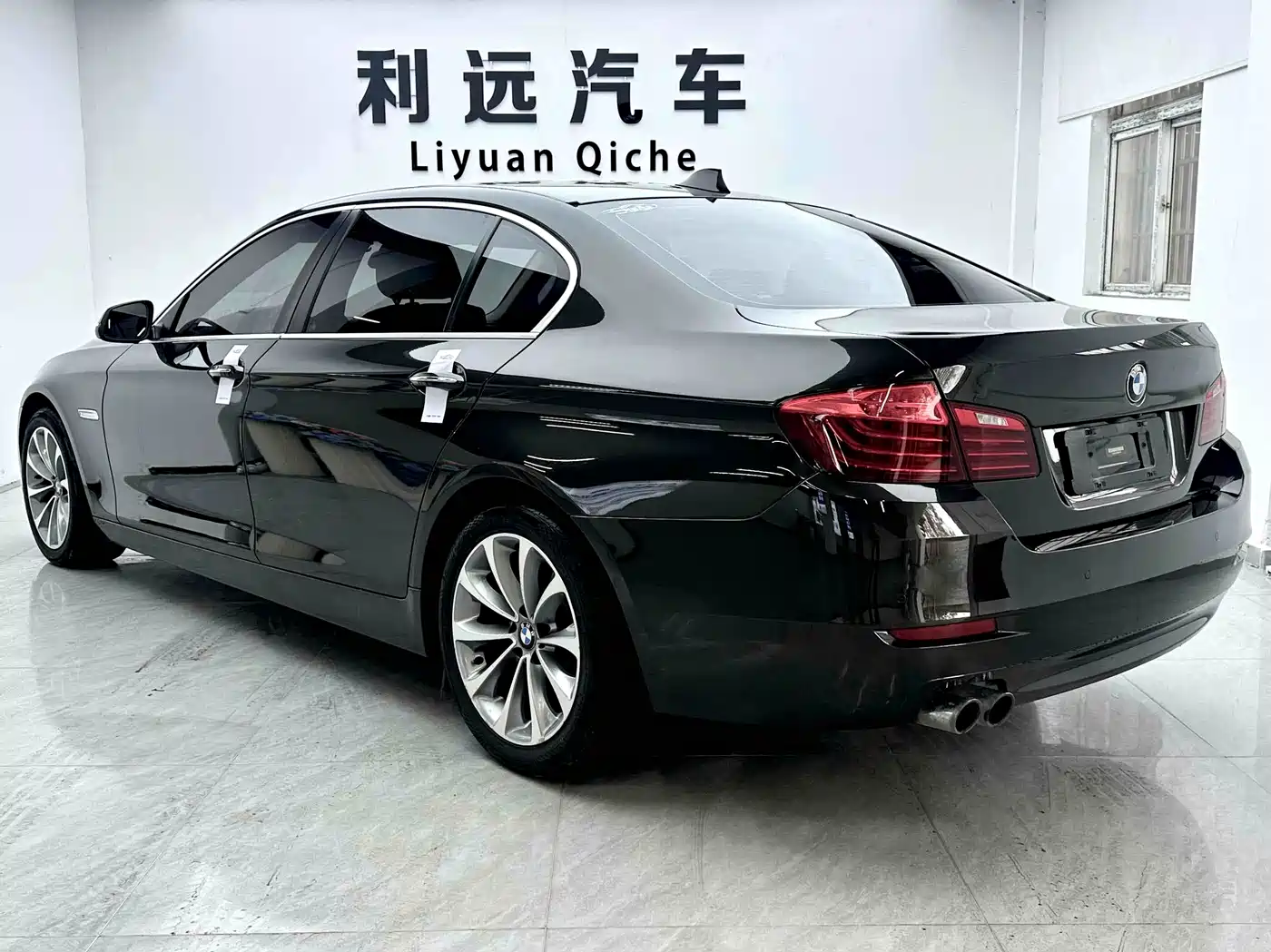 BMW 5 Series 2017 525Li Leading Edition фото 14