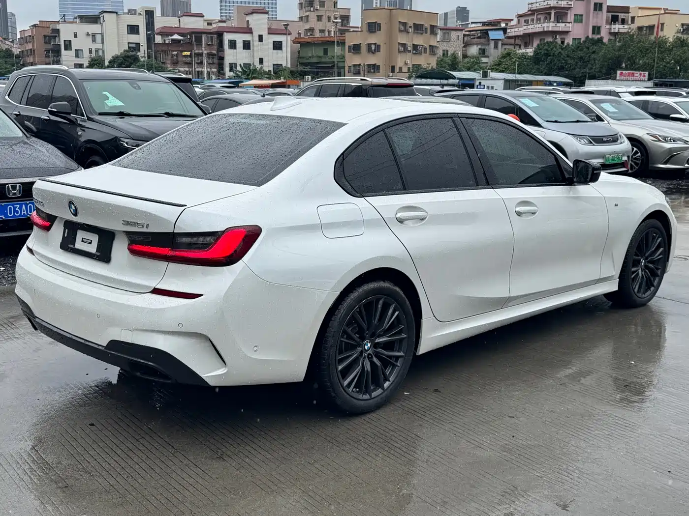 BMW 3 Series 2022 325i M Sport Shadow Edition фото 5
