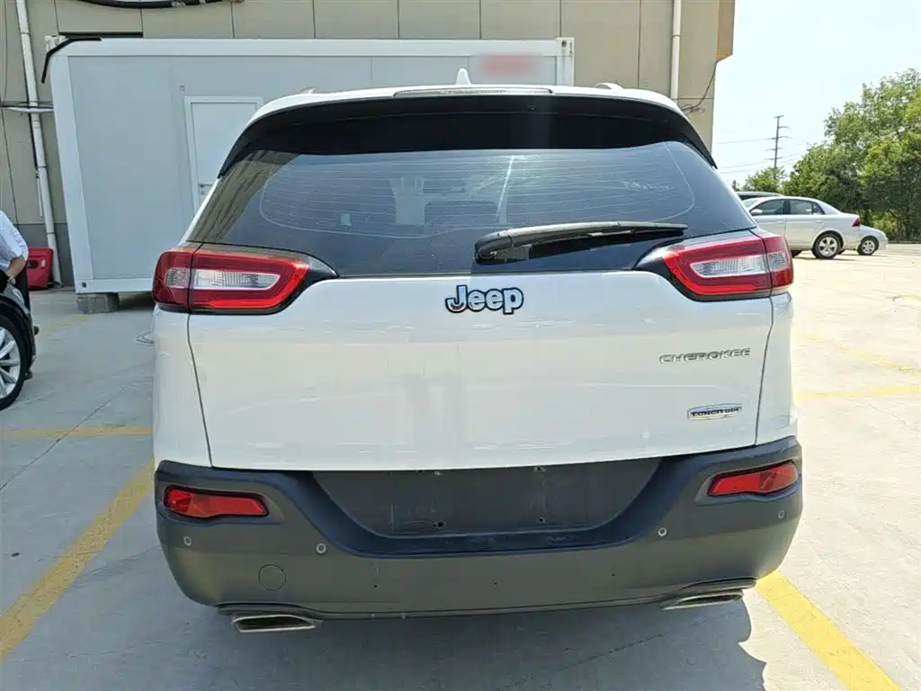 Jeep Cherokee 2016 2016 2.4L Leading Edition