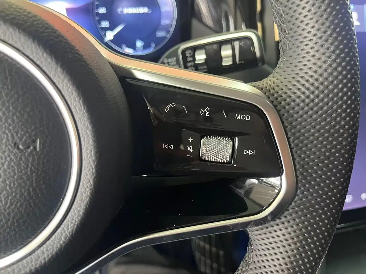 Hongqi HS7 PHEV 2024 2.0T PHEV 4WD Flagship Edition 6-seater фото 14