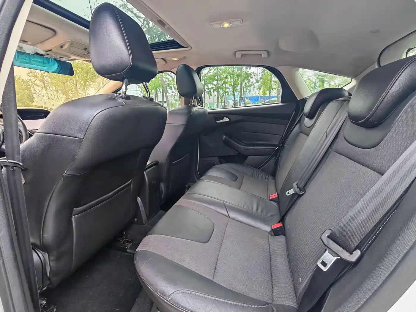 Ford Focus 2013 2012 Hatchback 1.6L Automatic Trend
