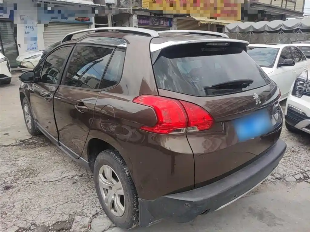 Peugeot 2008 2014 1.6L Automatic Trend Edition фото 5