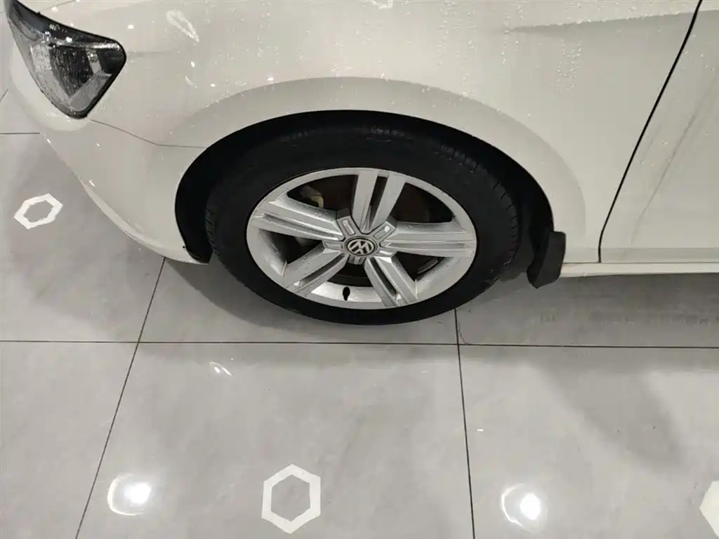 Volkswagen Lamando 2018 280TSI DSG Comfort Edition фото 23