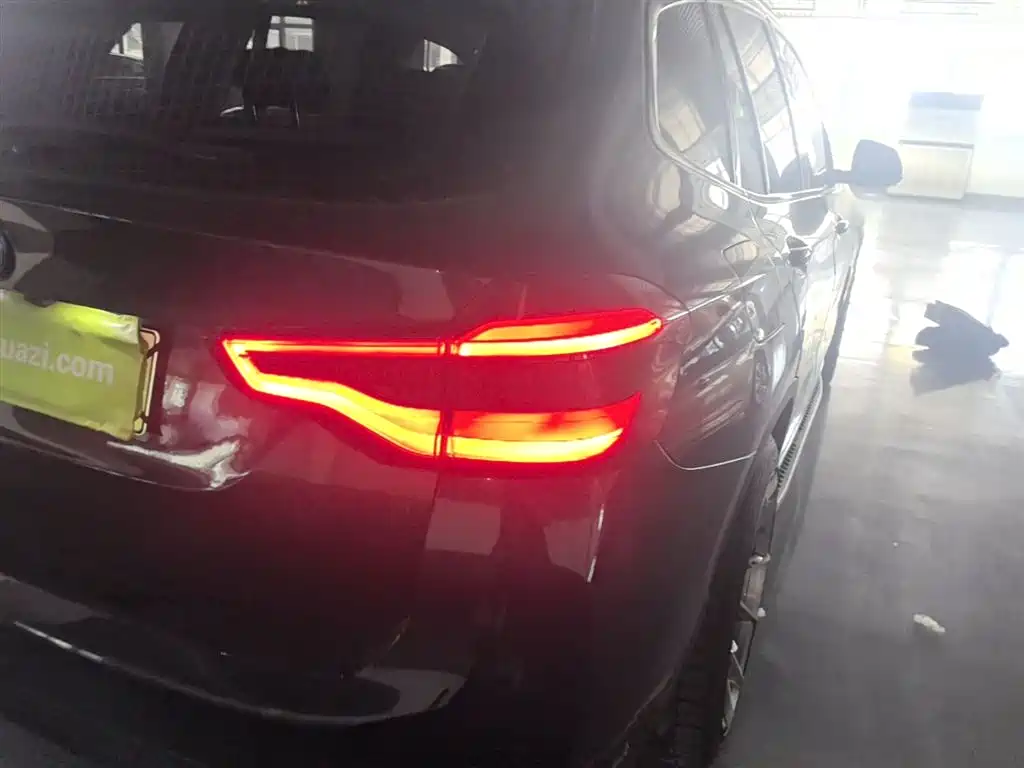 BMW iX3 2021 Leading фото 24