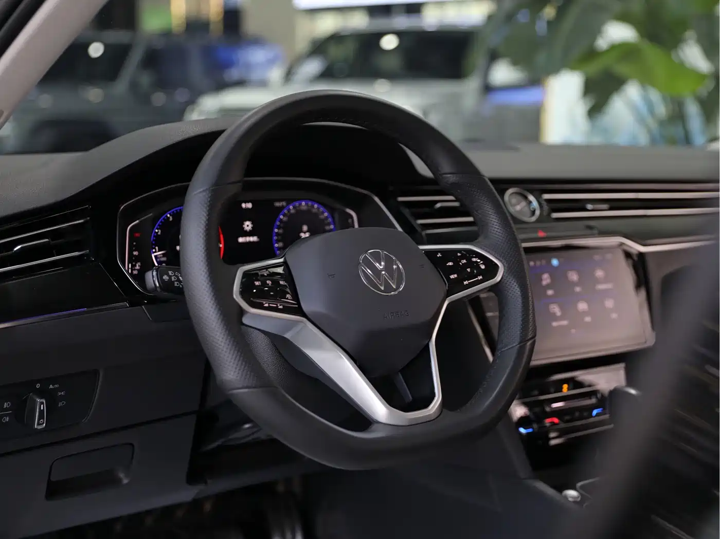 Volkswagen Magotan 2024 2 Million Units Public Sharing Edition 330TSI DSG Luxury фото 7
