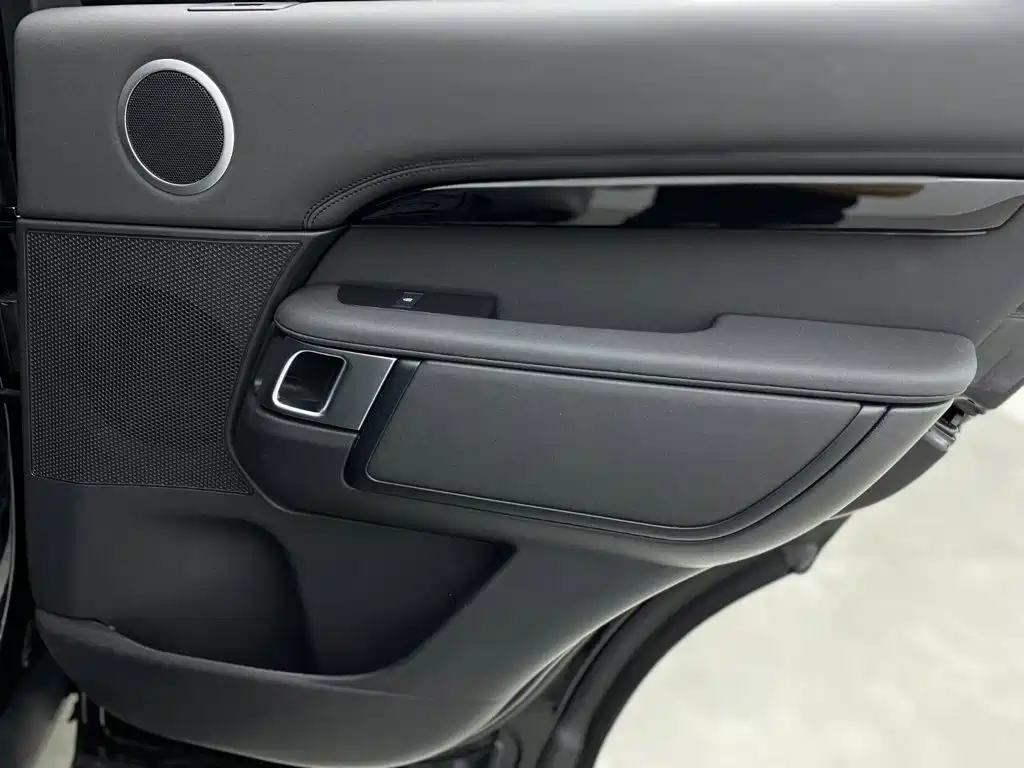 Land Rover Discovery 2024 2024 Model 360PS S