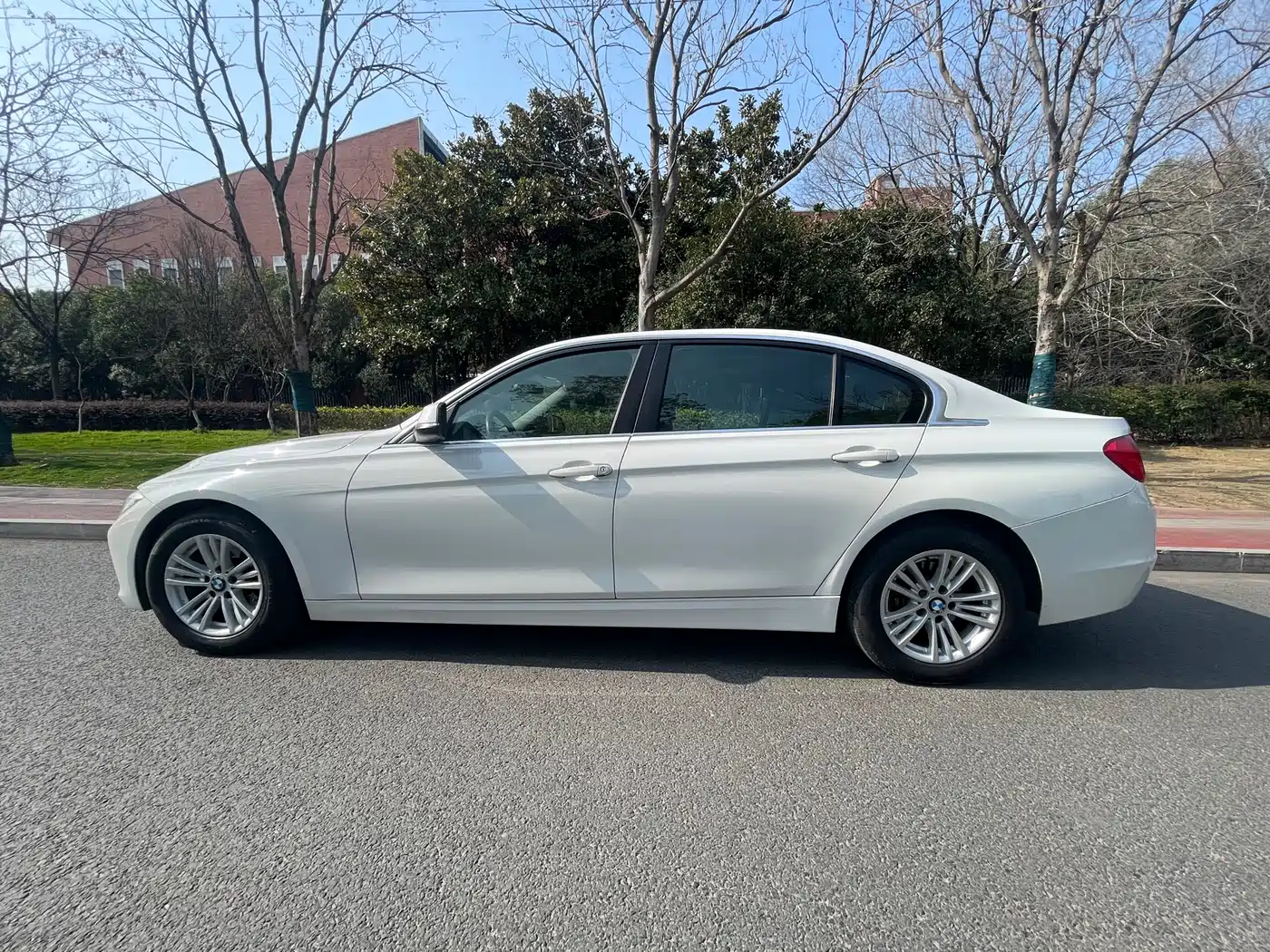 BMW 3 Series 2014 320Li Luxury Design Package фото 12