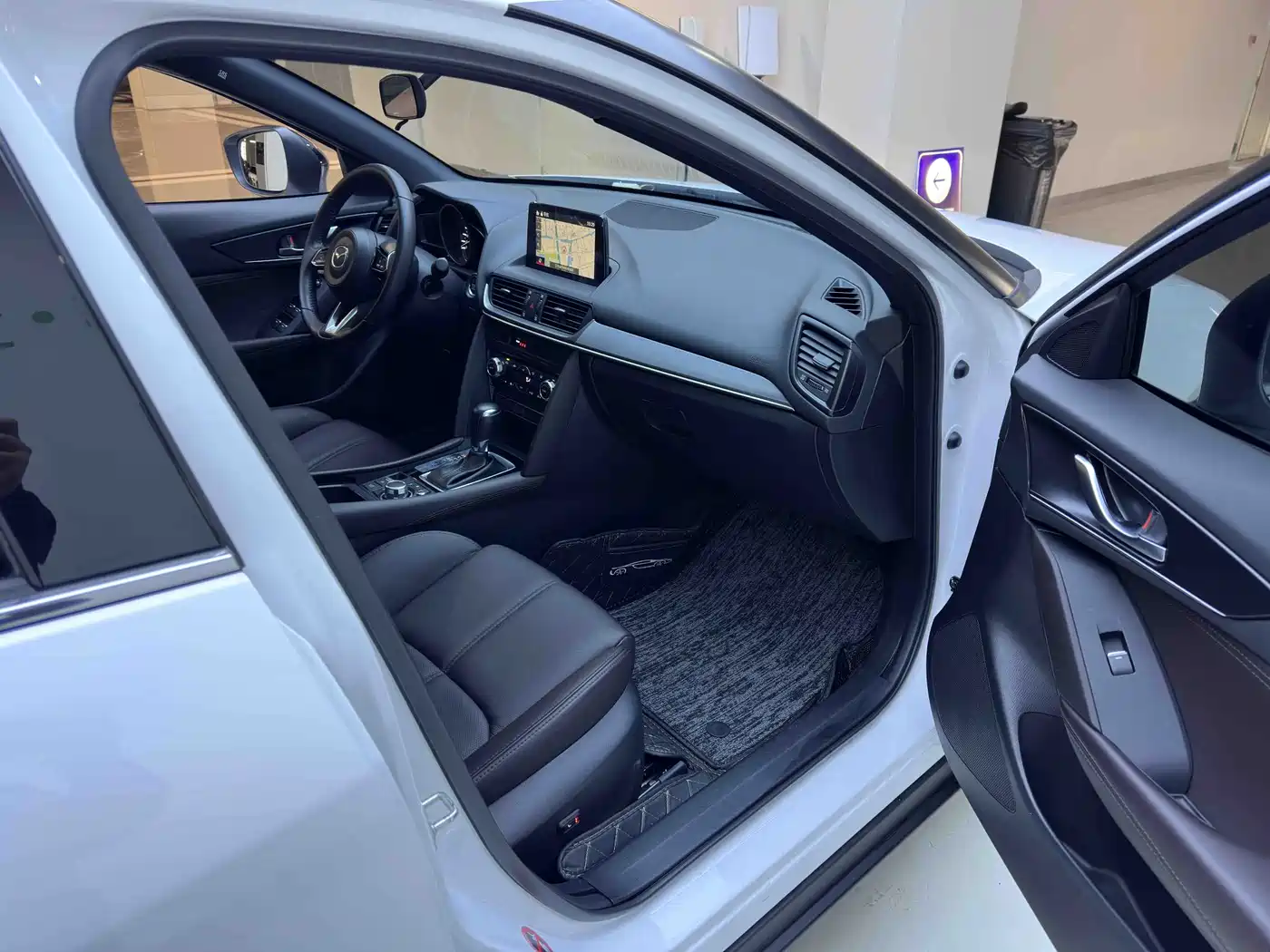 MAZDA CX-4