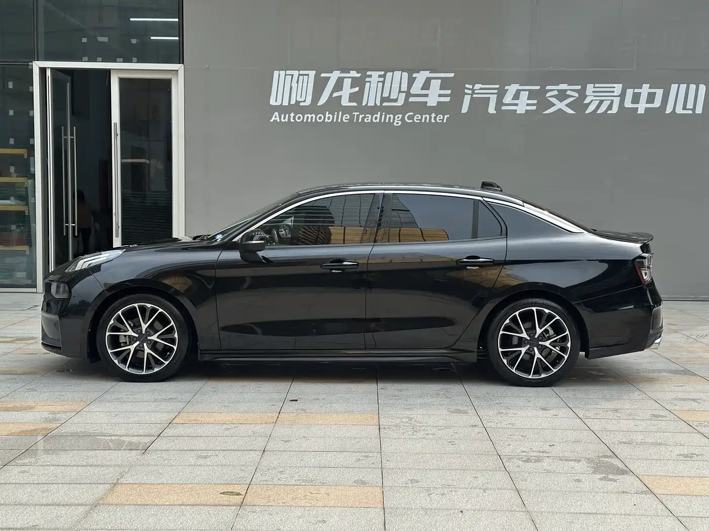 Lynk & Co 03 2021 1.5TD DCT Jin Champion Edition фото 18