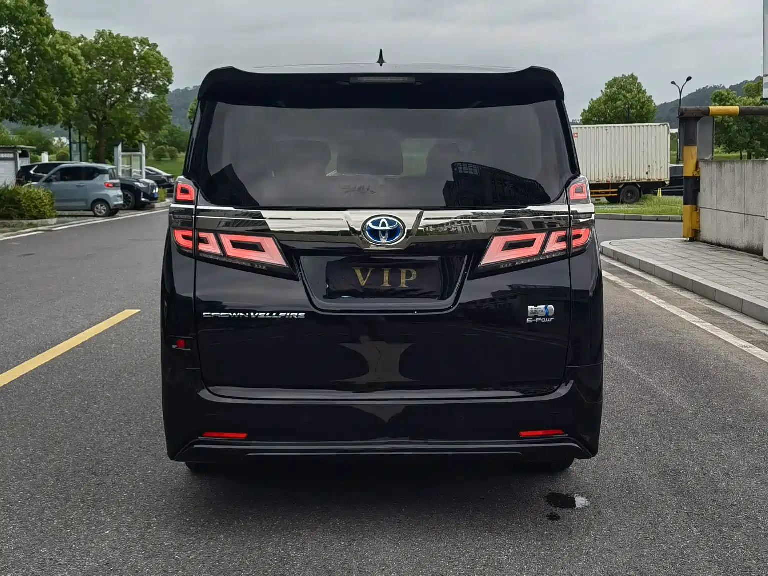 Фото 5 - Toyota Vellfire