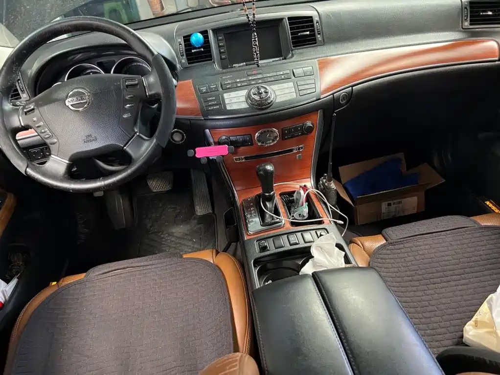 Nissan Fuga 2006 2005 350 Luxury Edition