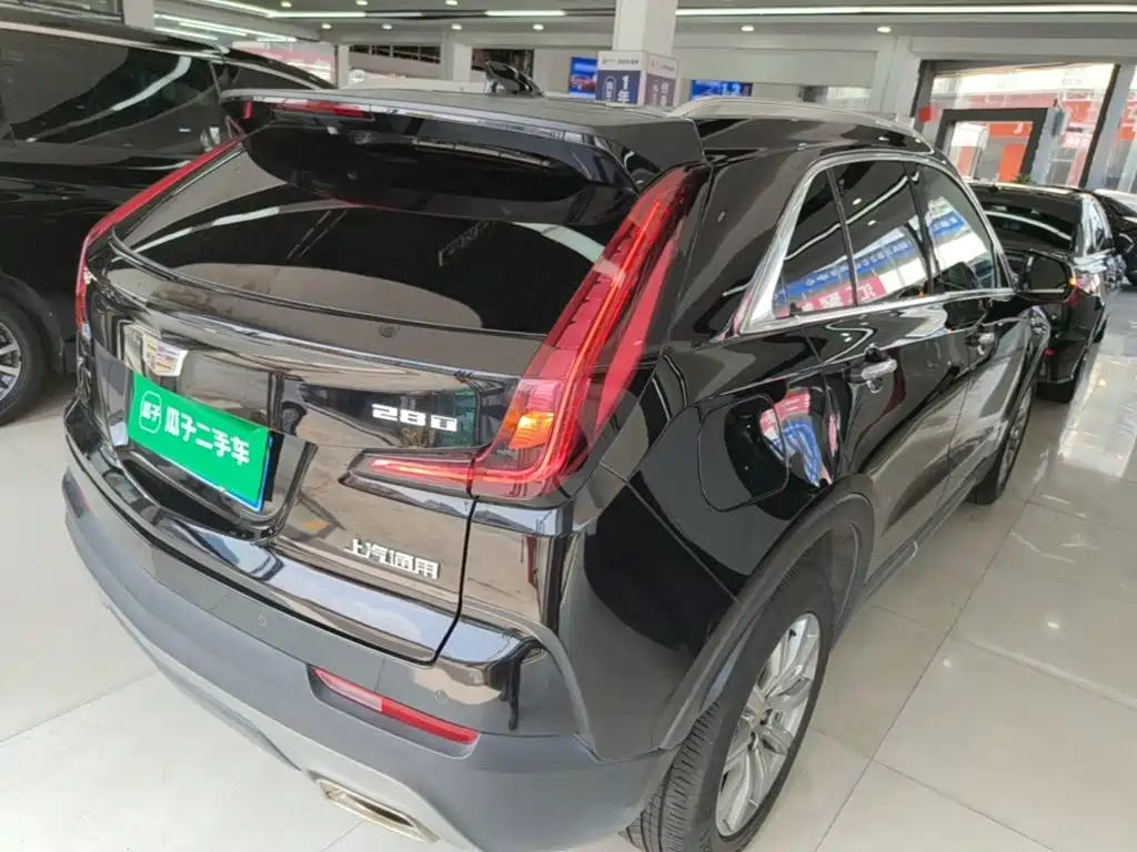 Cadillac XT4 2019 2018 28T FWD Leading Edition
