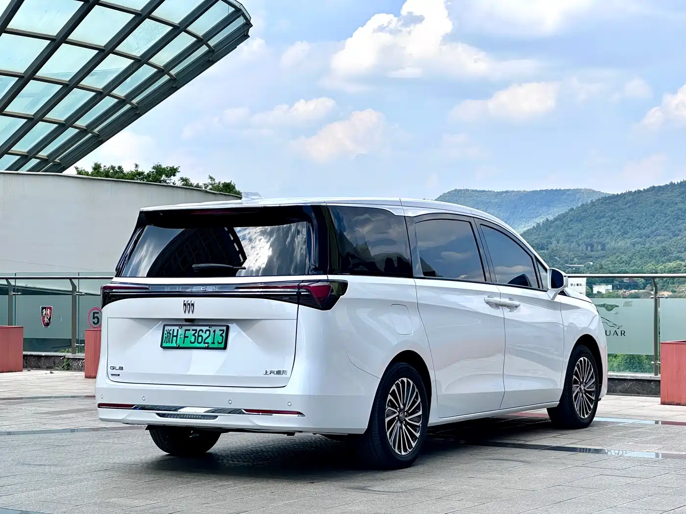 Buick GL8 New Energy 2025 Land Honor Premium Edition 7-Seater фото 16