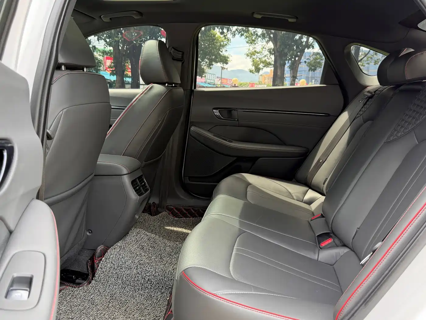 Фото 22 - Hyundai Sonata