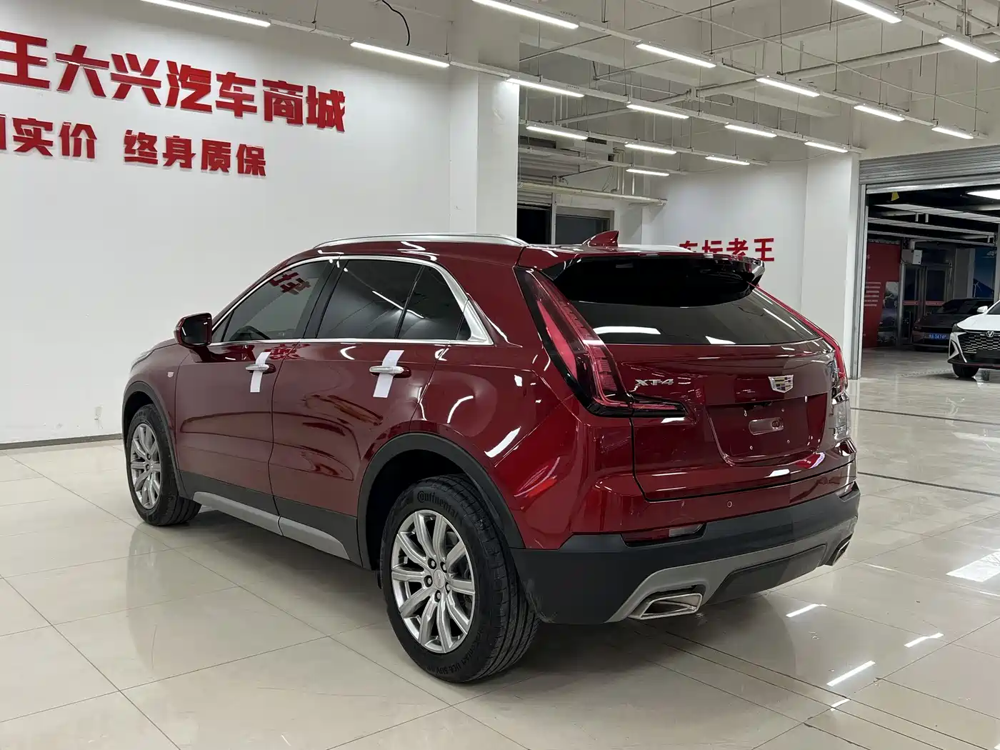 CADILLAC XT4