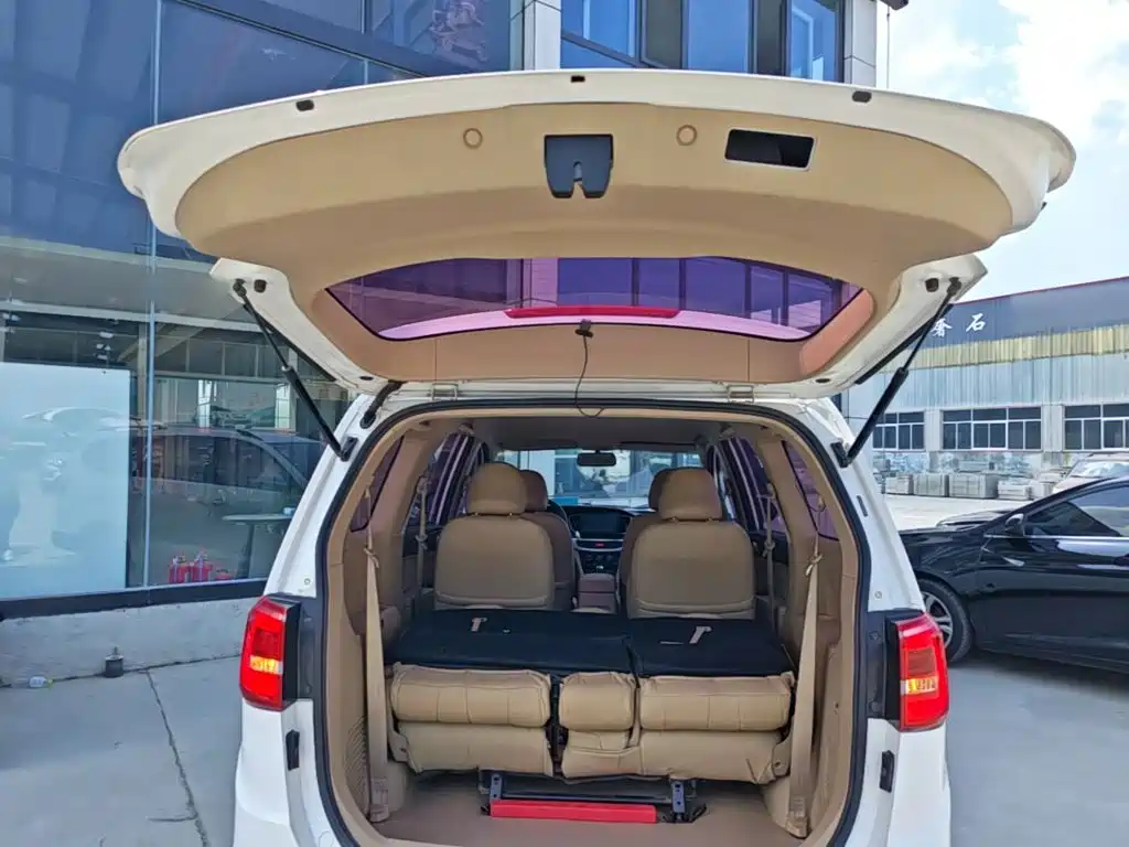 Baojun 730 2020 2019 1.5L Manual Value Edition 7-Seater China VI